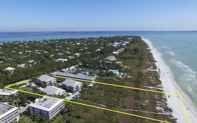 Surfside 12 C4 by RedAwning