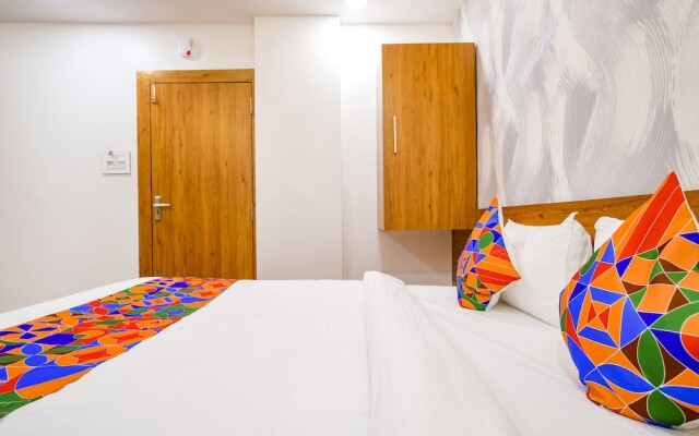 Fabhotel Woodlark Inn