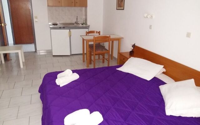 Pyrgos Hotel Apartments