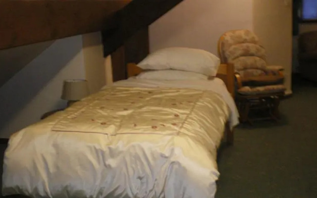 Isles Field Barn Bed and Breakfast