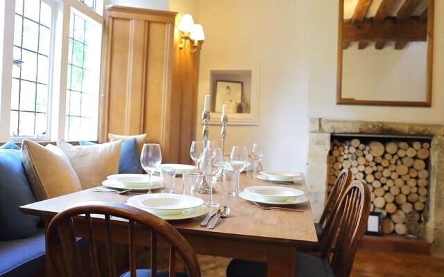 141 the Hill, Burford, Burford
