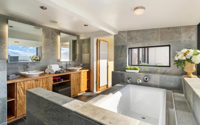 Oceanview Penthouse Suite