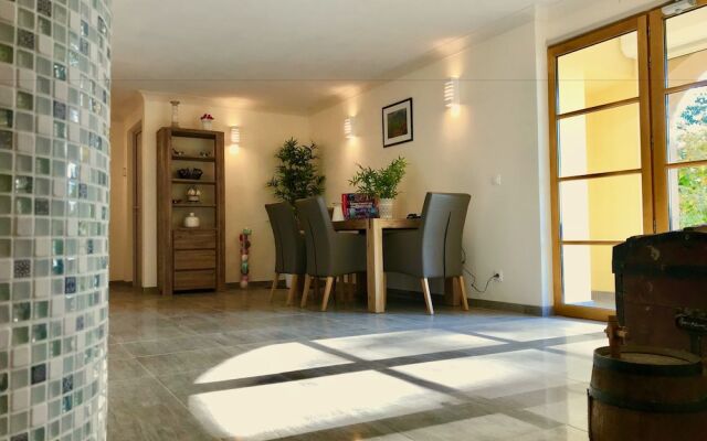 Résidence Château Ferrassières