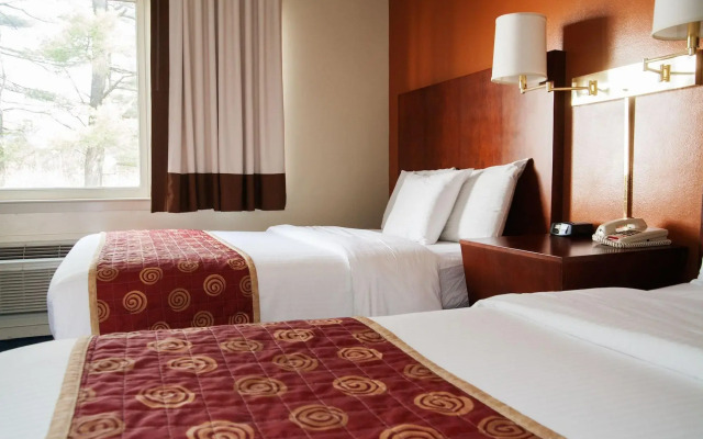 Red Carpet Inn & Suites