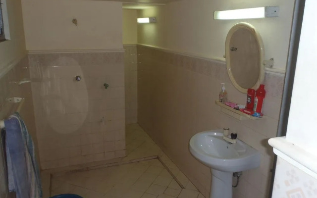 Hikka Train Hostel