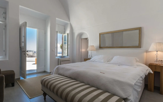 Aqua Luxury Suites