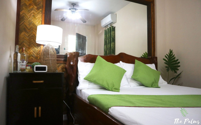 The Palms Resort & Bar