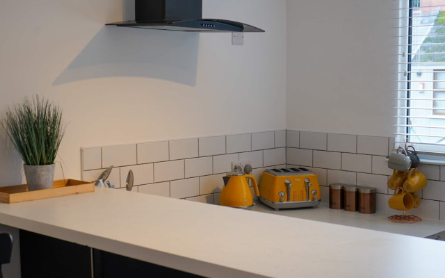 Ivy Cellar With 2 Bedrooms and 1 Bathrooms