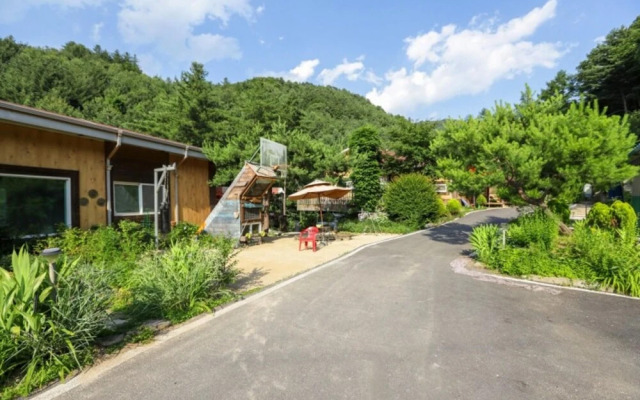 Pocheon Bear Hill Pension