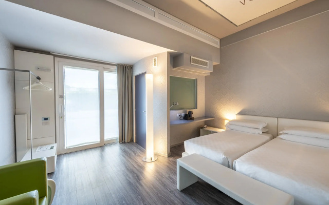 MO.OM Hotel