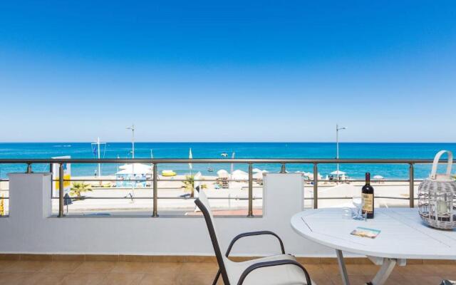Seafront Αpartment