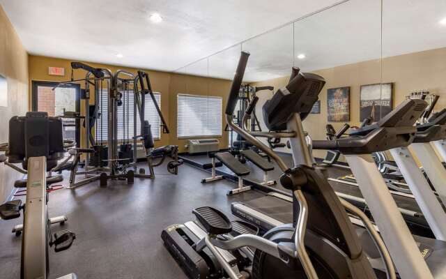 Best Western Airport Suites