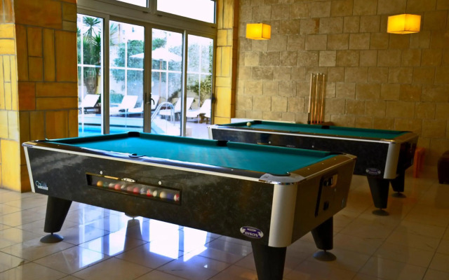 Athena Hotel
