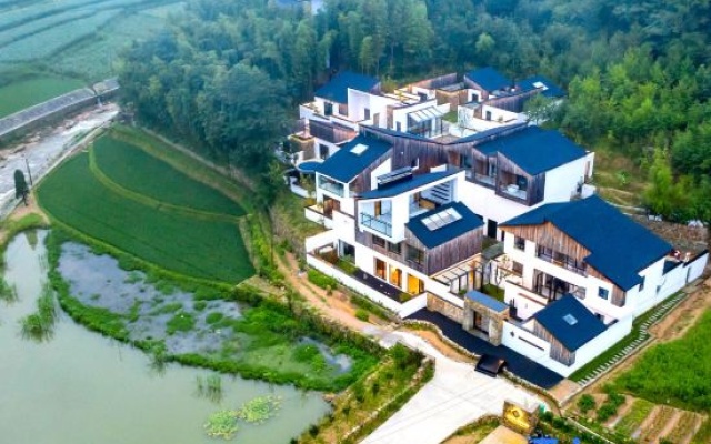 Azure Greek Resort – Outside – Anqing