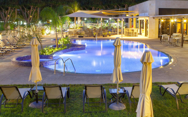 Kapetanios Odysseia Hotel