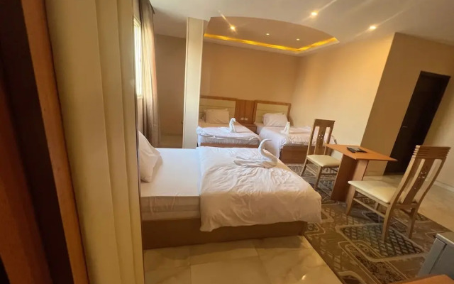 Grand pyramids view hotel