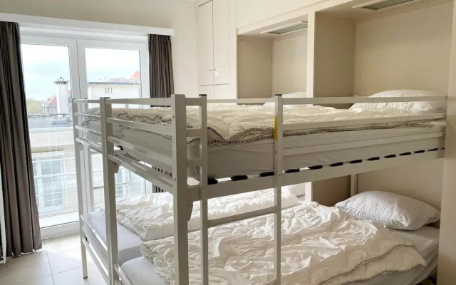 Coastal Comfort With Garage