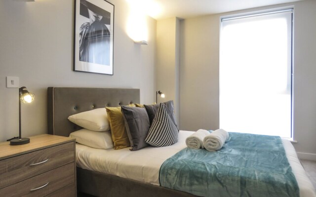 Tudors eSuites Birmingham Apartments with Gated Parking