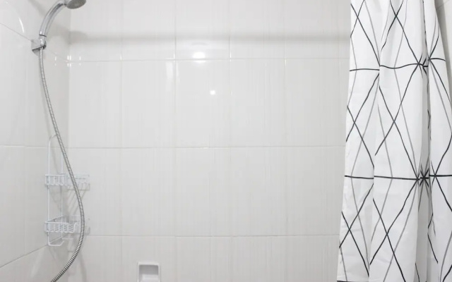 Cozy 2BR Apartment @ Newton Residence