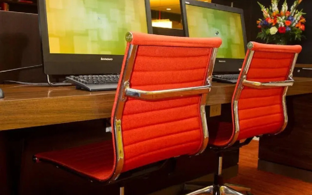 Courtyard Philadelphia Springfield