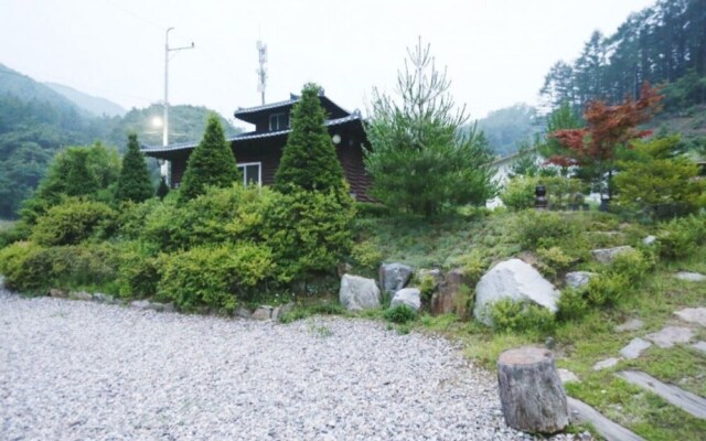 Yangpyeong Woorideul Pension