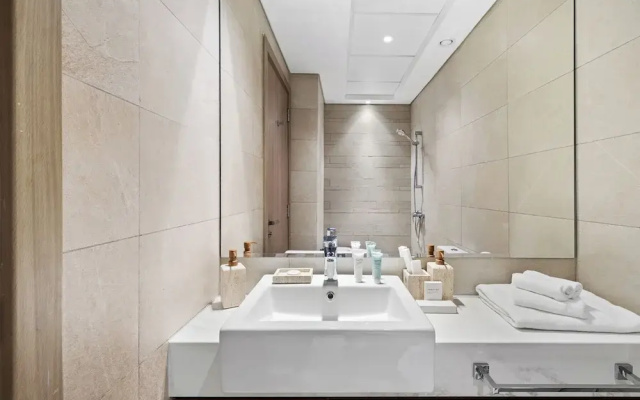 Bright Modern Studio in Meydan