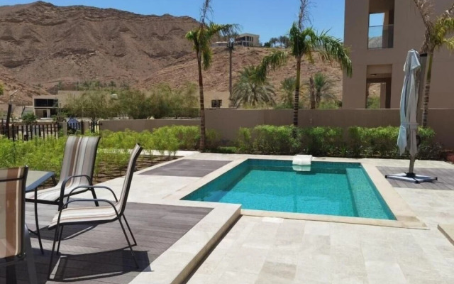 Villa Bay