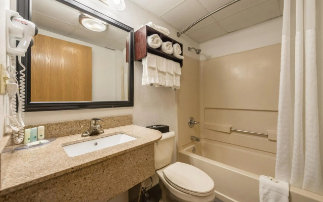 Quality Inn Grove City - Columbus South