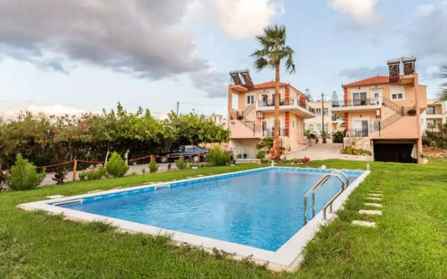 Socrate's Apartment's With Share Pool