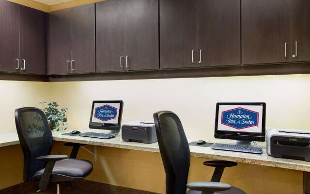 Hampton Inn & Suites Chicago/St. Charles