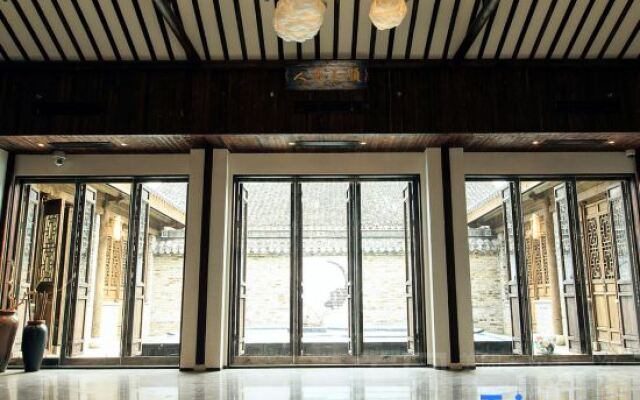 Yanquan  Hanguan Hotel（Oriental Saltlake Resort）