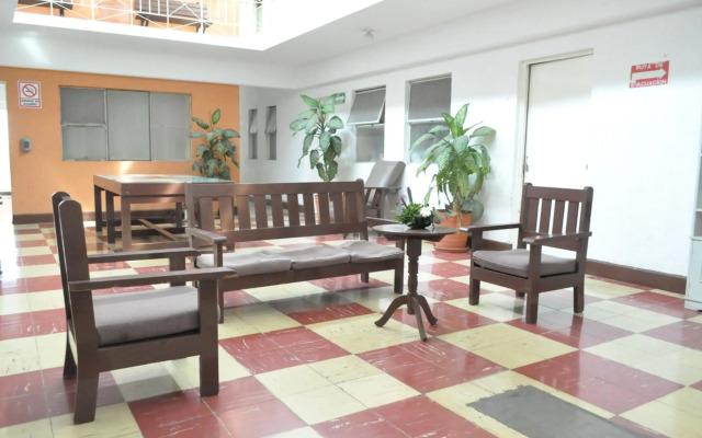 Hotel Metropolitan I