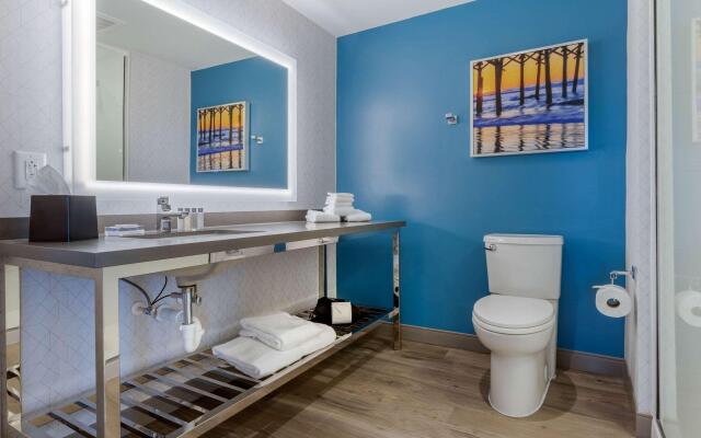 DoubleTree by Hilton Charleston Riverview