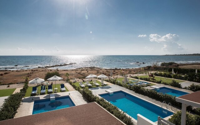 Celebrity Villa Oliver P 14