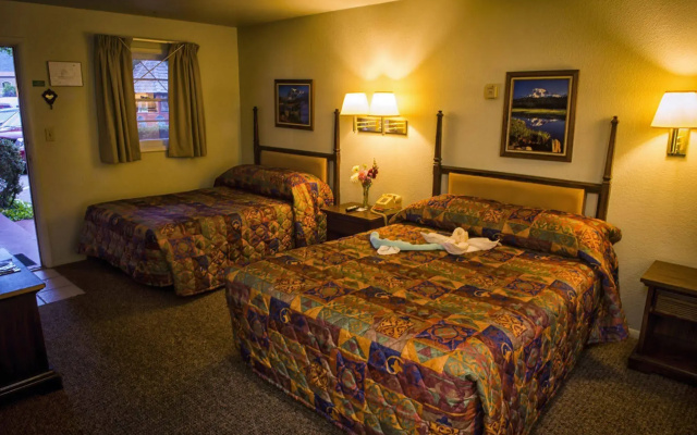 Siesta Motel