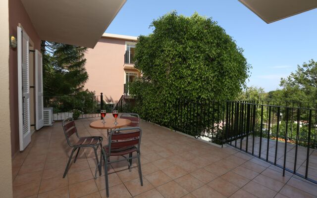 Pelagos Apartments