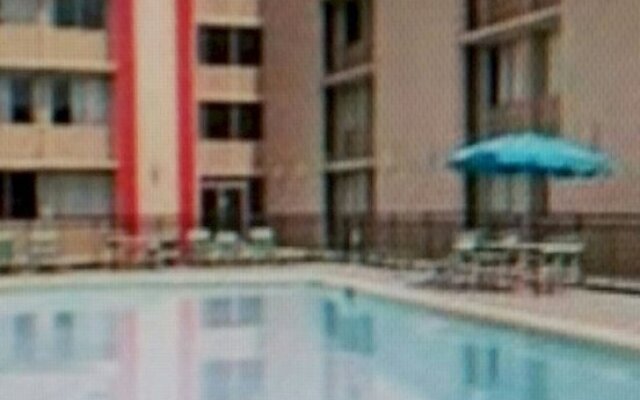 Candlelight Inn & Suites