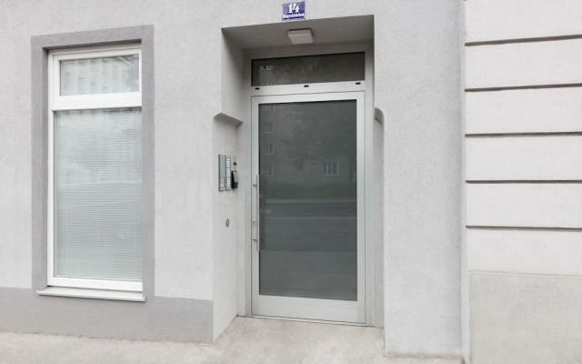 DMG Apartments Hotel