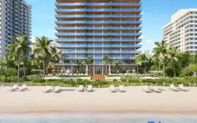 July Seaview Holiday Hotel