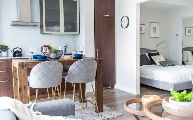 QuickStay - Upscale Condo (Lake View)