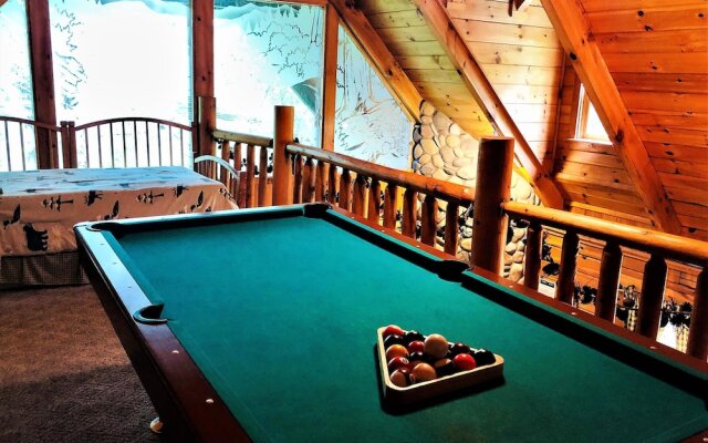 Bear Pleasures 2 Bedrooms 2 Bathrooms Cabin