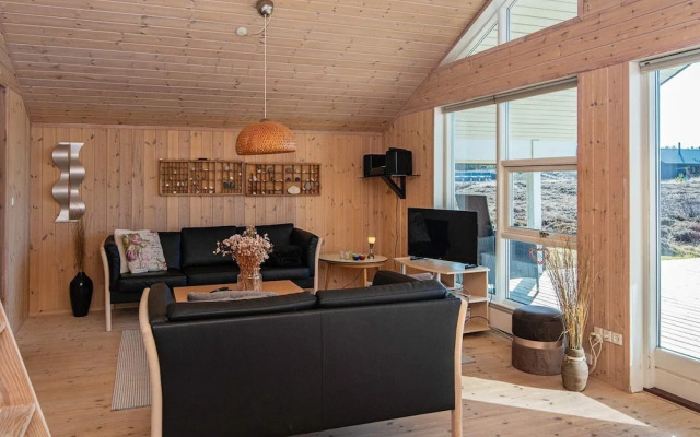 6 Person Holiday Home in Ringkobing-by Traum