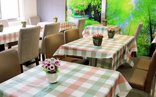 Good Friend Business Hotel