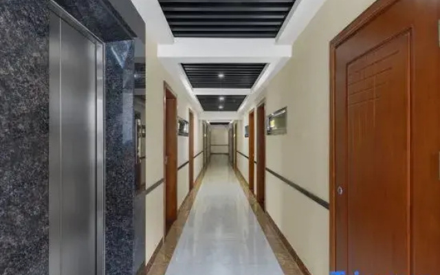 Otis Business Hotel