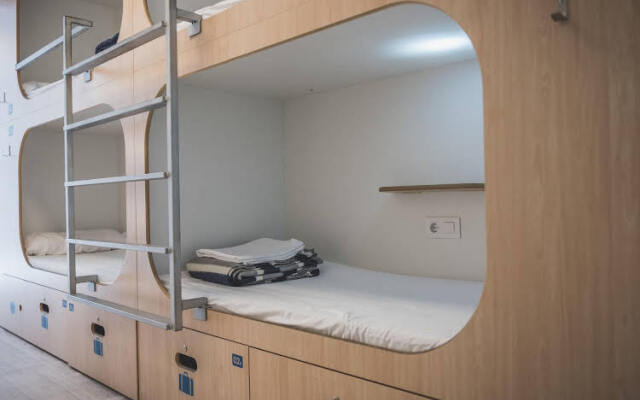 The Hostel Box - Gaudi