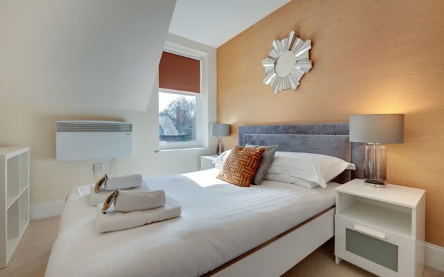 Week2Week 2Bed & 2Bath Jesmond Apartment