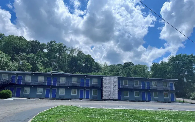 expressway inn