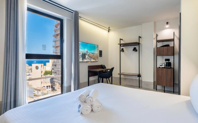 Onyx Hotel