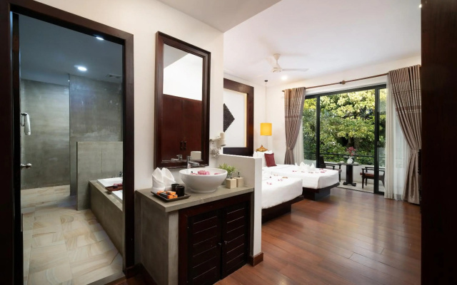 The Moon Residence & Spa