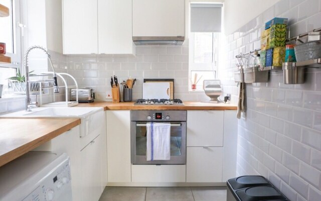 Stylish 1 Bedroom Apartment in Belsize Park